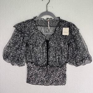 Free People Top Womens Small Beatrice Smocked Ruffle Puff Sleeve Floral Crop NEW